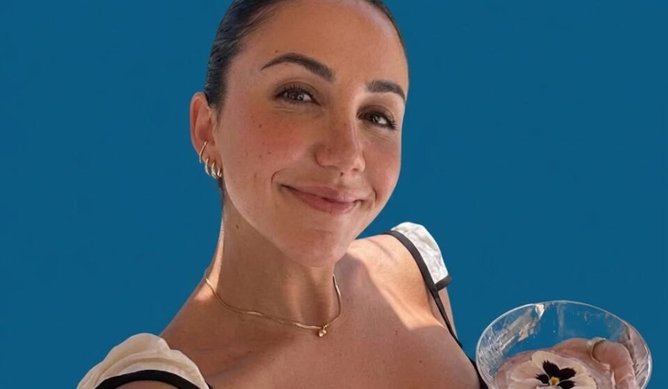 Kat Stickler Net worth